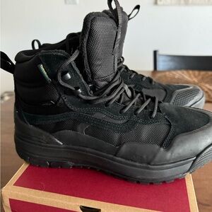 Vans MTE UltraRange EXO Hi Shoe